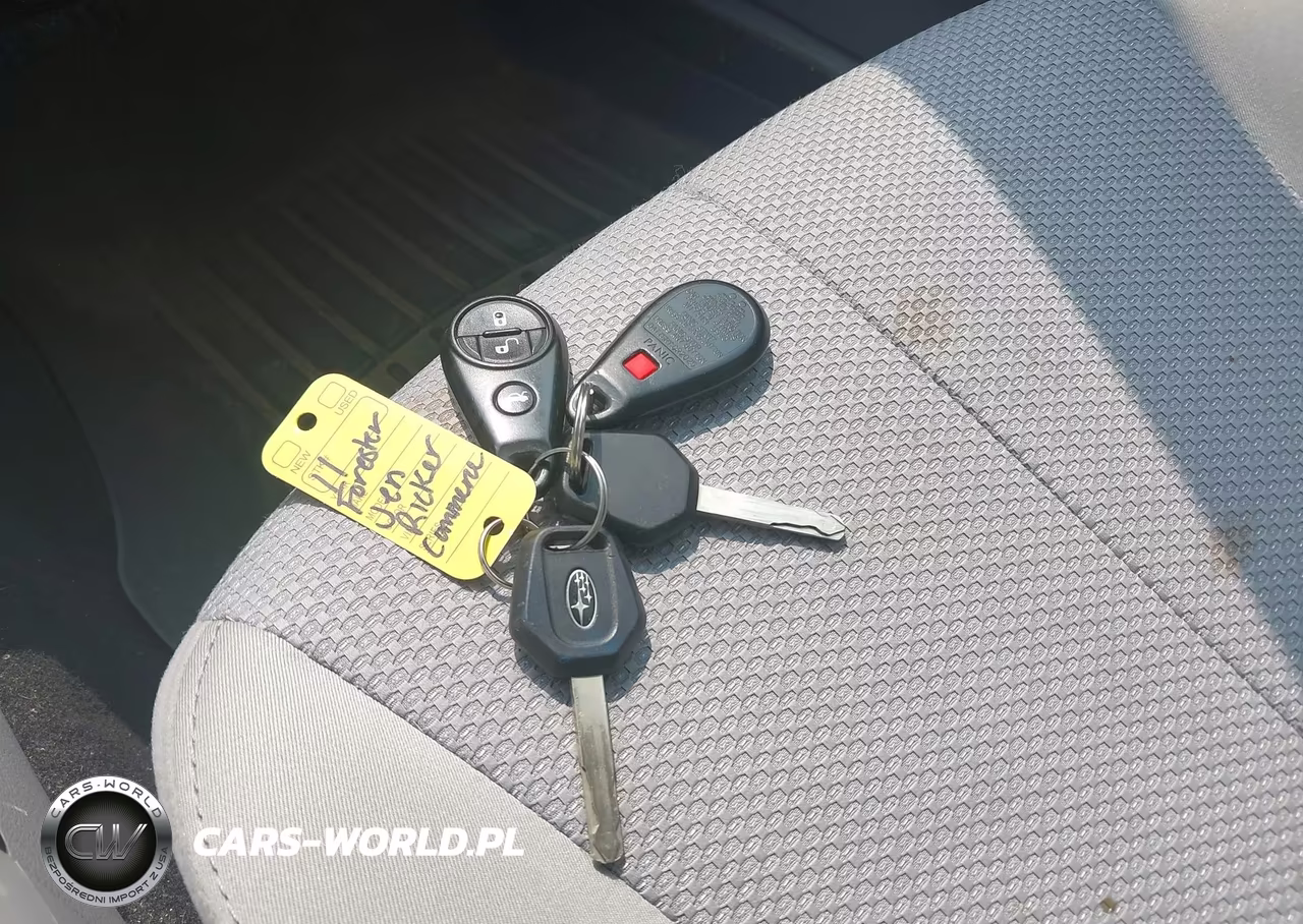 2011 Subaru Forester 2.5X Premium VIN:JF2SHADCXBG723216 - 11