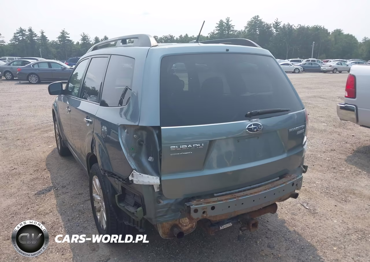 2011 Subaru Forester 2.5X Premium VIN:JF2SHADCXBG723216 - 3