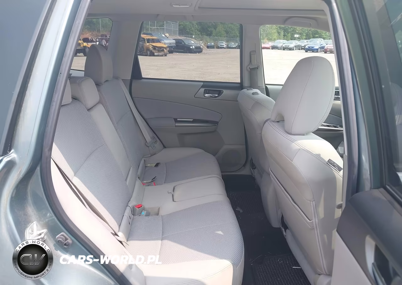 2011 Subaru Forester 2.5X Premium VIN:JF2SHADCXBG723216 - 8