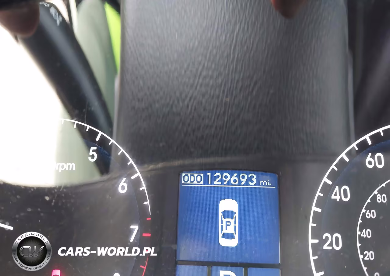 2011 Hyundai Genesis 3.8 VIN:KMHGC4DE4BU123004 - 15