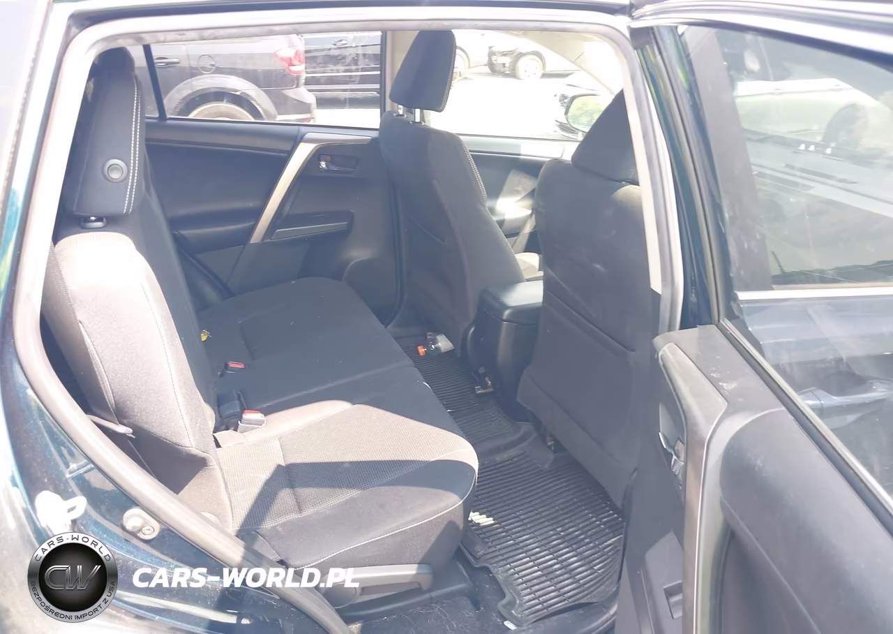 2018 Toyota Rav4 Xle VIN:JTMRFREV4JJ749006 - 8