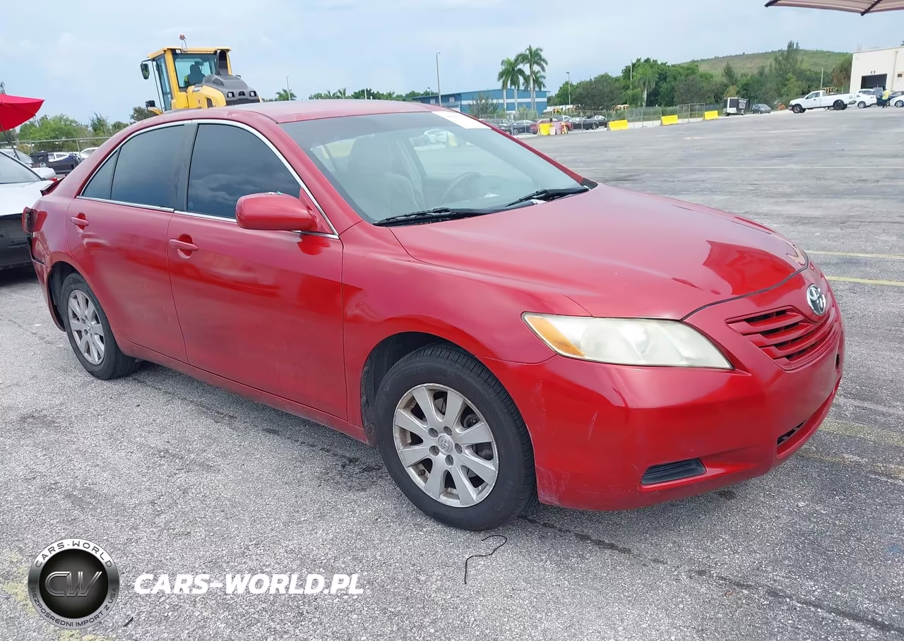 2009 TOYOTA CAMRY LE – zdjęcie 1 z 11