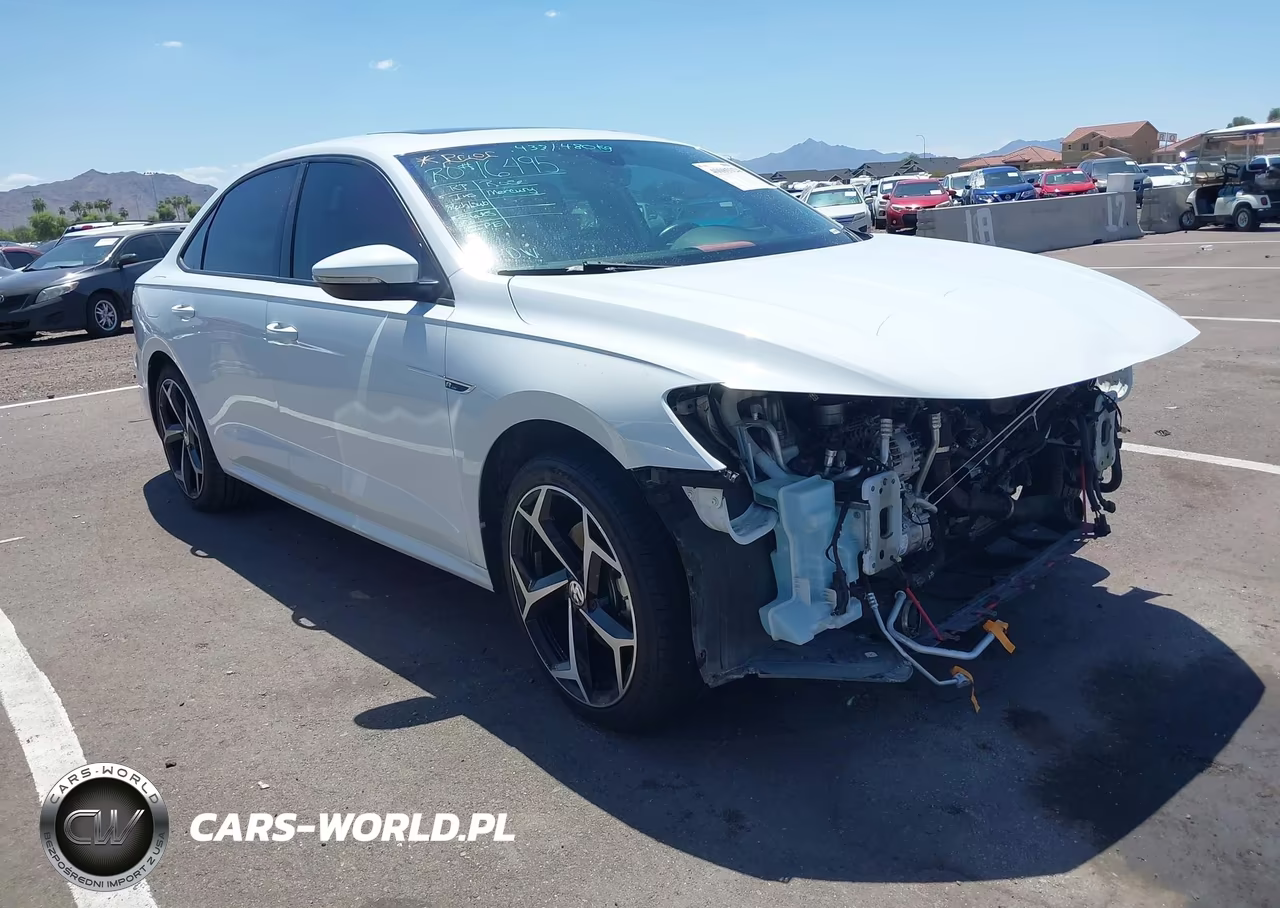 2021 Volkswagen Passat R-Line – zdjęcie 1 z 17