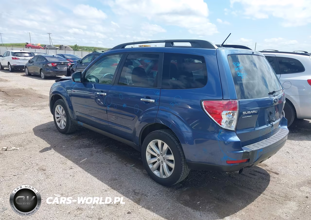 2012 Subaru Forester 2.5X Premium VIN:JF2SHBDCXCH417196 - 3