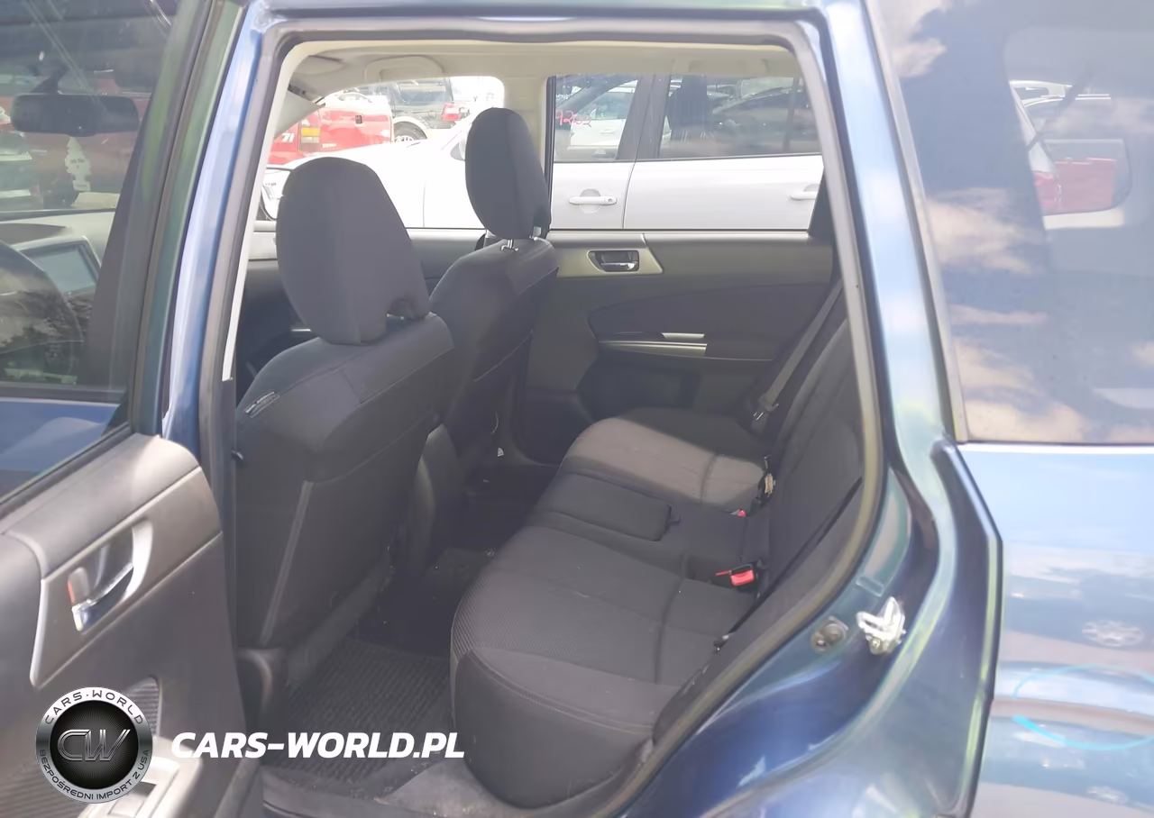 2012 Subaru Forester 2.5X Premium VIN:JF2SHBDCXCH417196 - 8