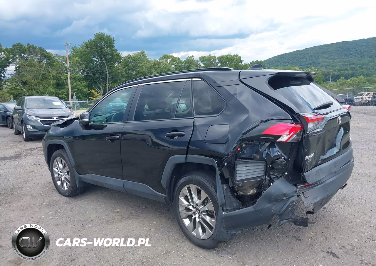 2021 Toyota Rav4 Xle Premium VIN:2T3A1RFV8MW142106 - 3