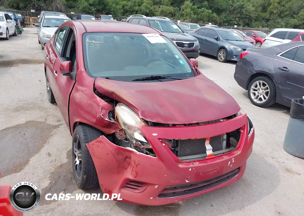 2013 Nissan Versa 1.6 Sv – zdjęcie 1 z 12