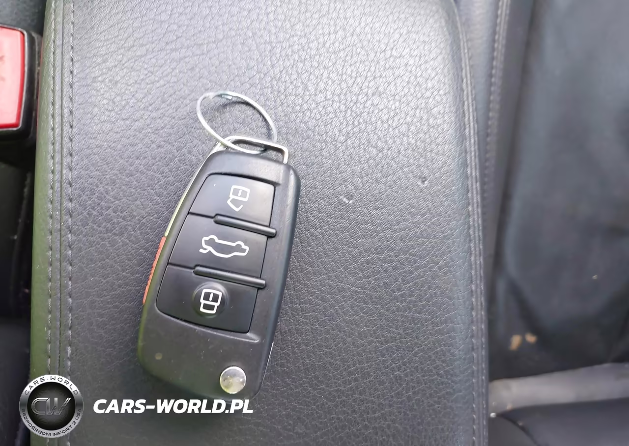 2018 Audi A3 2.0T Premium-2.0T Tech Premium VIN:WAUAUGFF7J1094738 - 11
