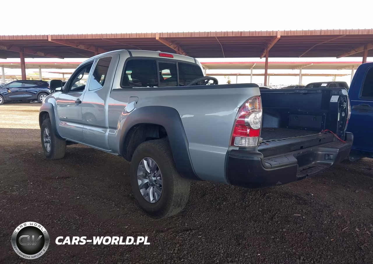 2010 Toyota Tacoma VIN:5TEUX4EN4AZ673769 - 3