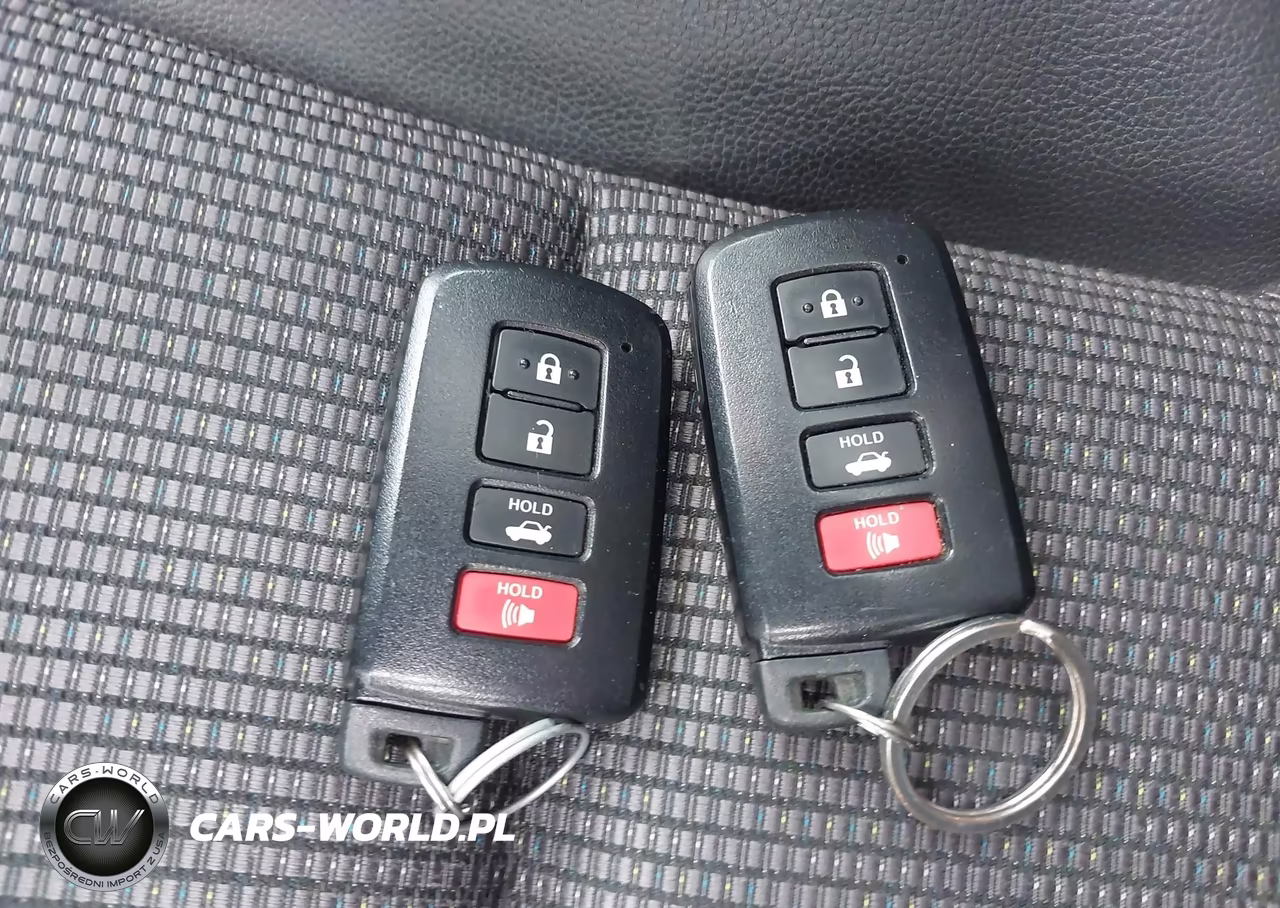 2015 Toyota Corolla S Plus VIN:5YFBURHE1FP363469 - 11