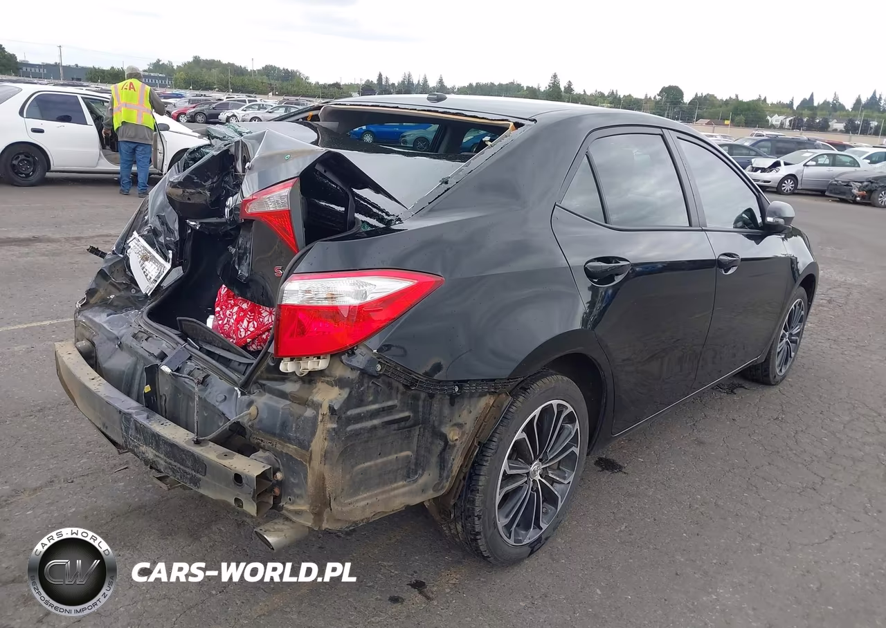 2015 Toyota Corolla S Plus VIN:5YFBURHE1FP363469 - 4