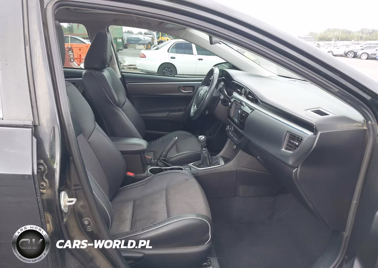 2015 Toyota Corolla S Plus VIN:5YFBURHE1FP363469 - 5