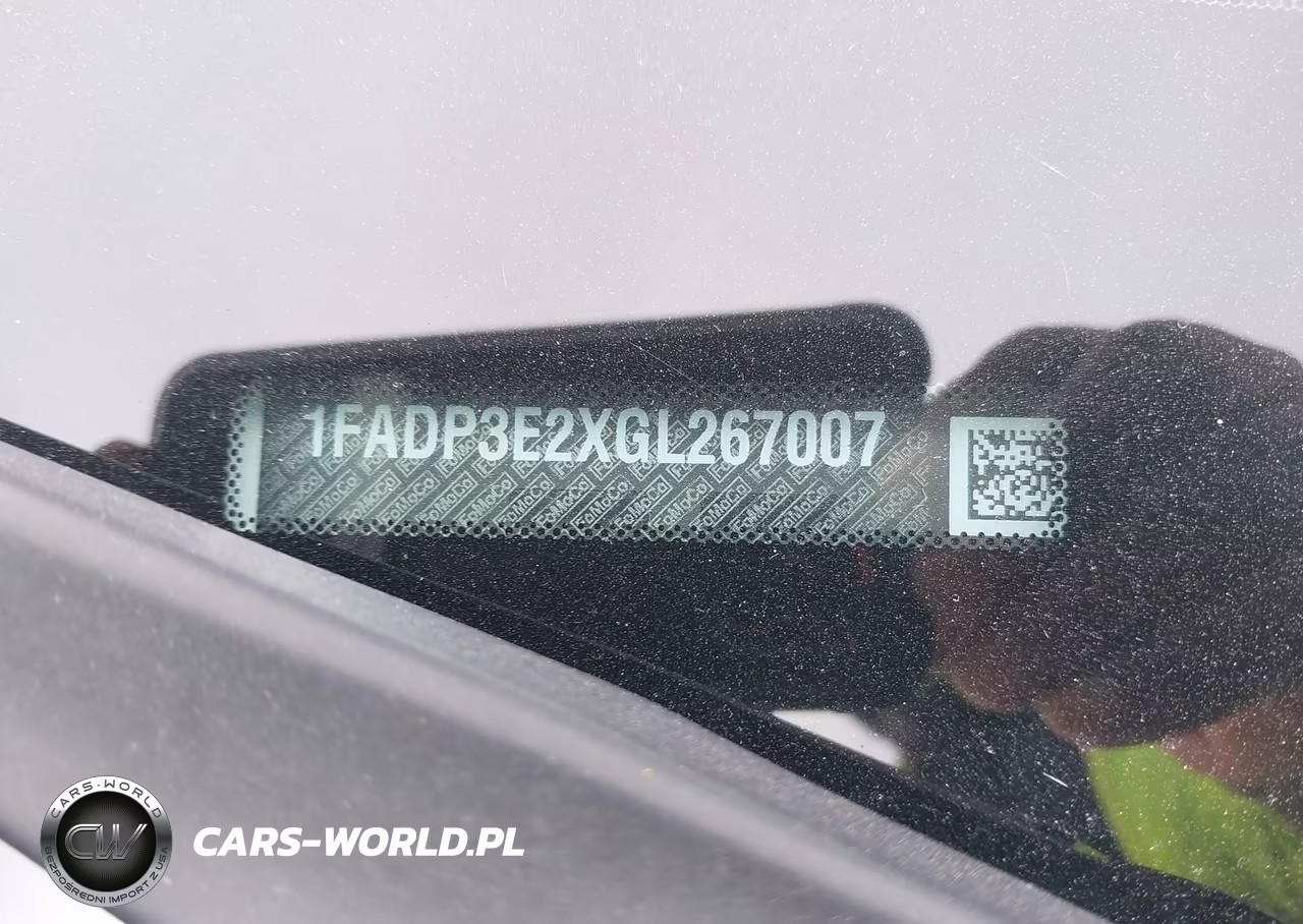 2016 Ford Focus S VIN:1FADP3E2XGL267007 - 9