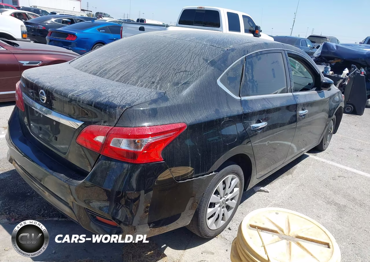 2018 Nissan Sentra S VIN:3N1AB7APXJY247006 - 4