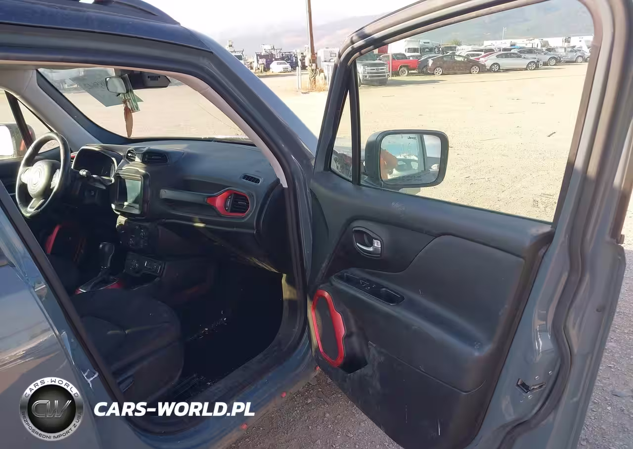 2018 Jeep Renegade Trailhawk 4X4 VIN:ZACCJBCBXJPH41934 - 5