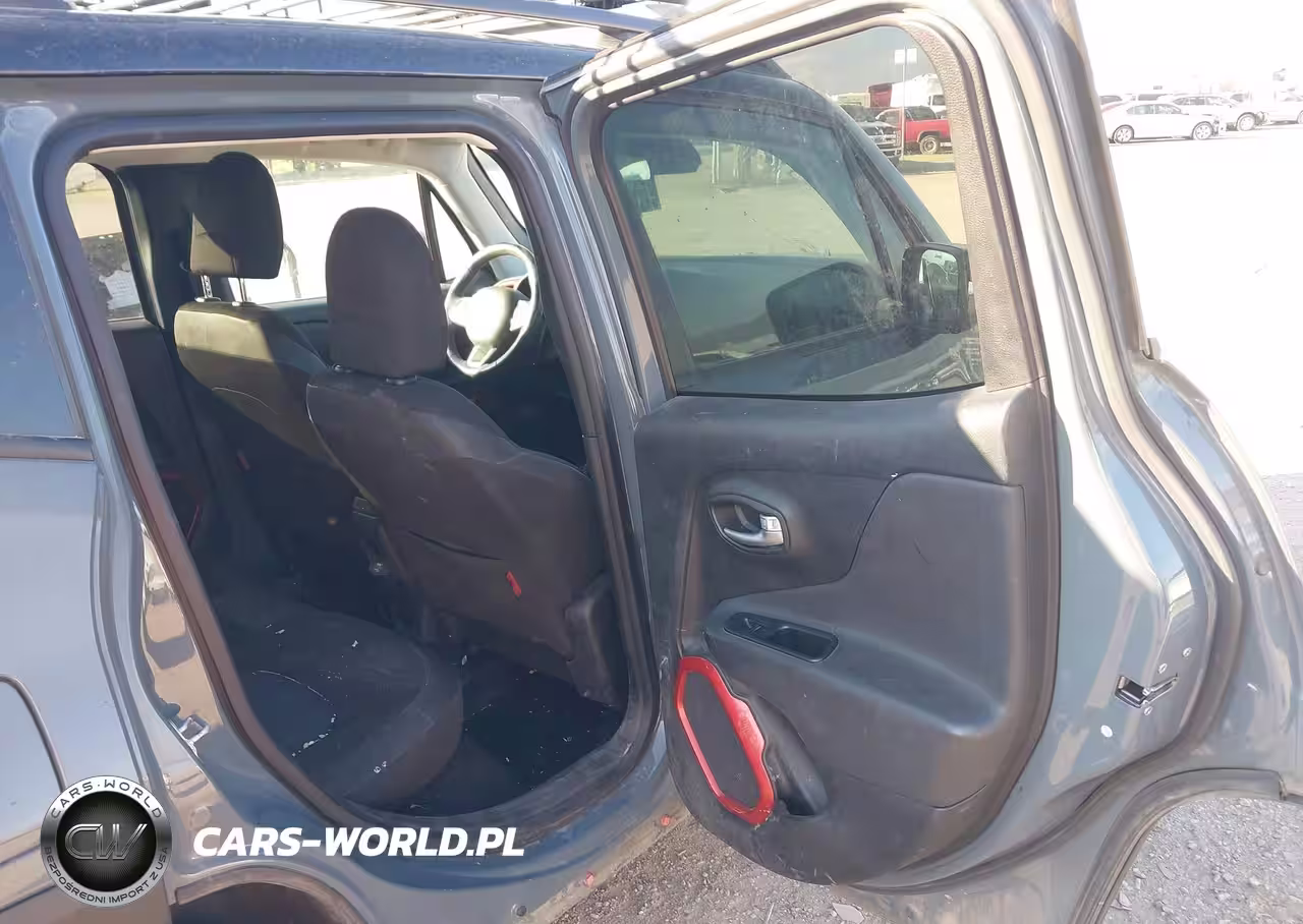 2018 Jeep Renegade Trailhawk 4X4 VIN:ZACCJBCBXJPH41934 - 8