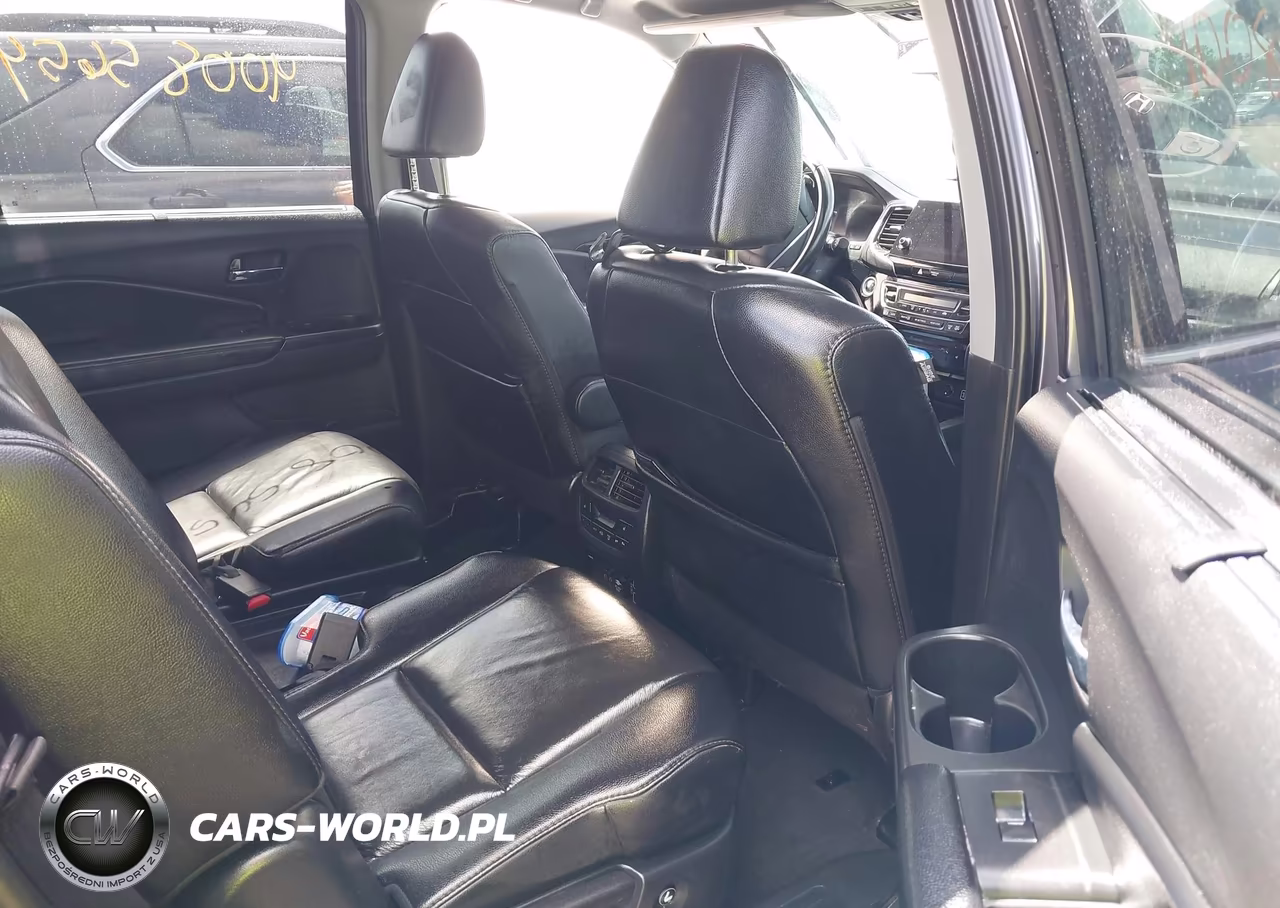 2019 Honda Pilot Touring VIN:5FNYF6H60KB069224 - 8
