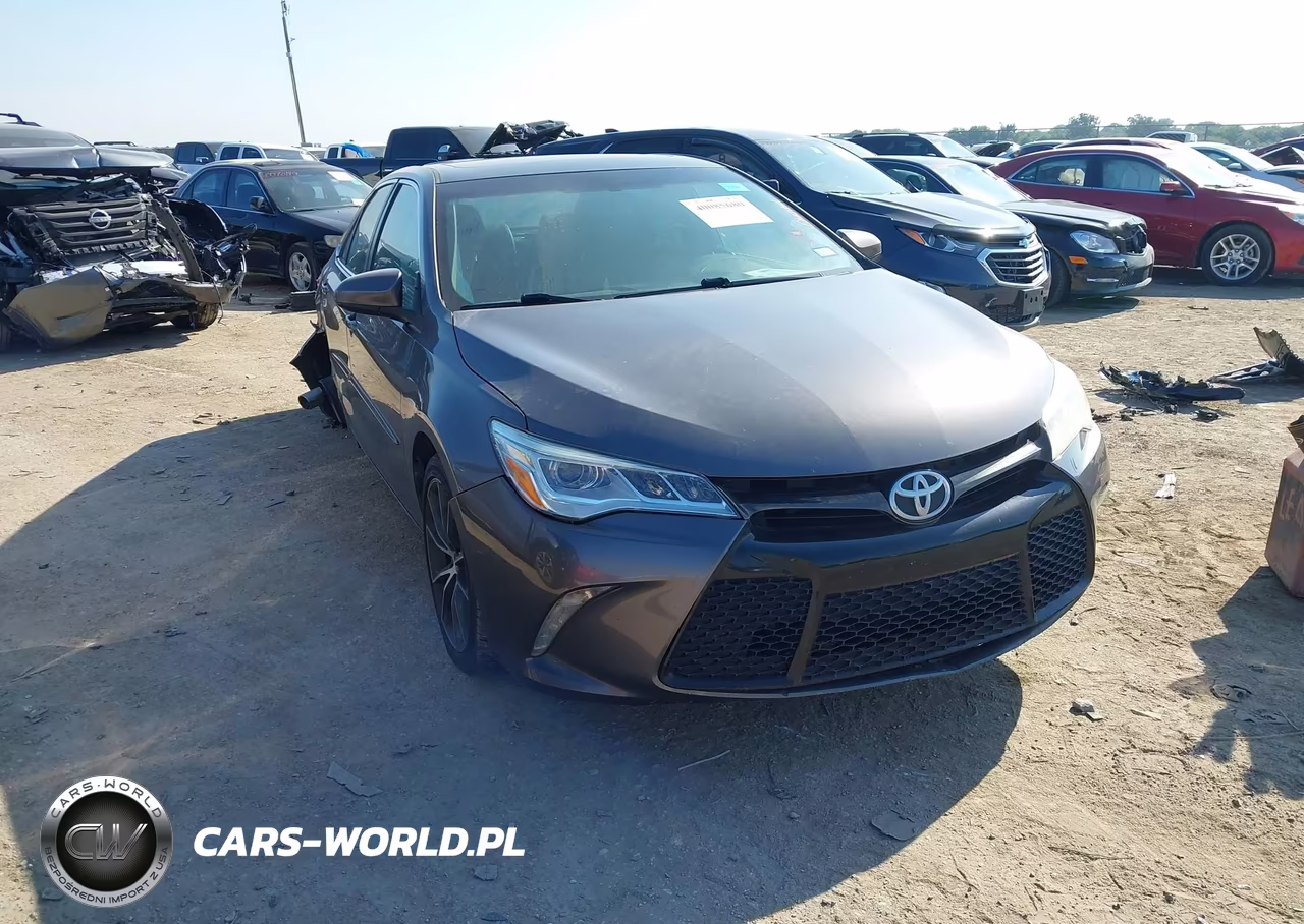 2015 Toyota Camry Xse V6 – zdjęcie 1 z 16