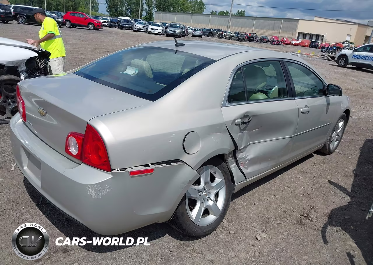 2011 Chevrolet Malibu Ls VIN:1G1ZB5E14BF345198 - 4