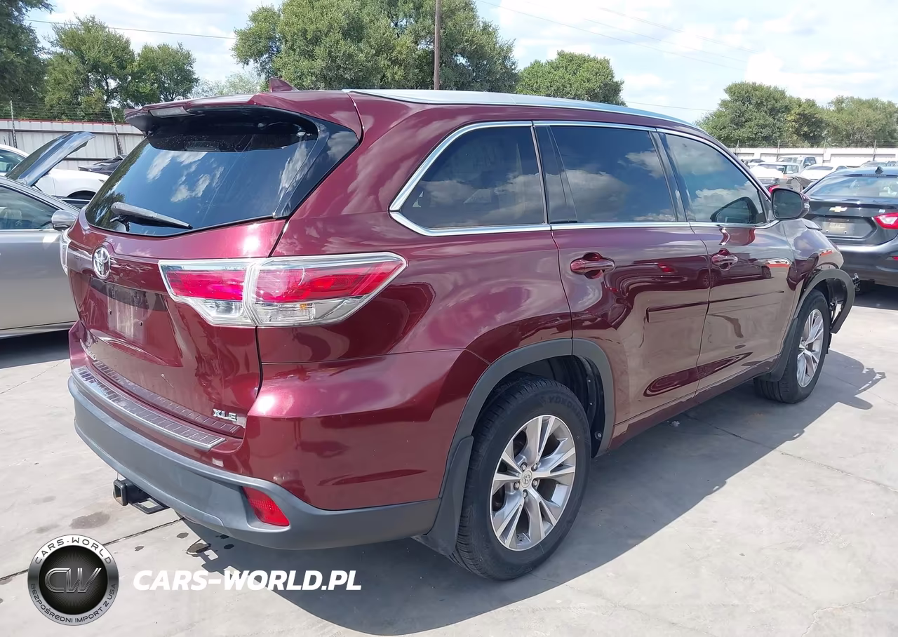 2015 Toyota Highlander Xle V6 VIN:5TDKKRFH9FS080828 - 4