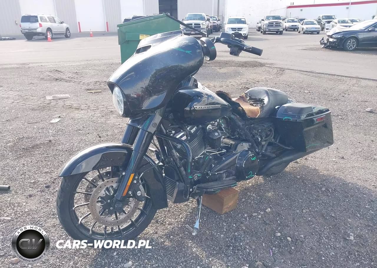 2018 Harley-Davidson Flhxs Street Glide Special VIN:1HD1KRC32JB600483 - 2
