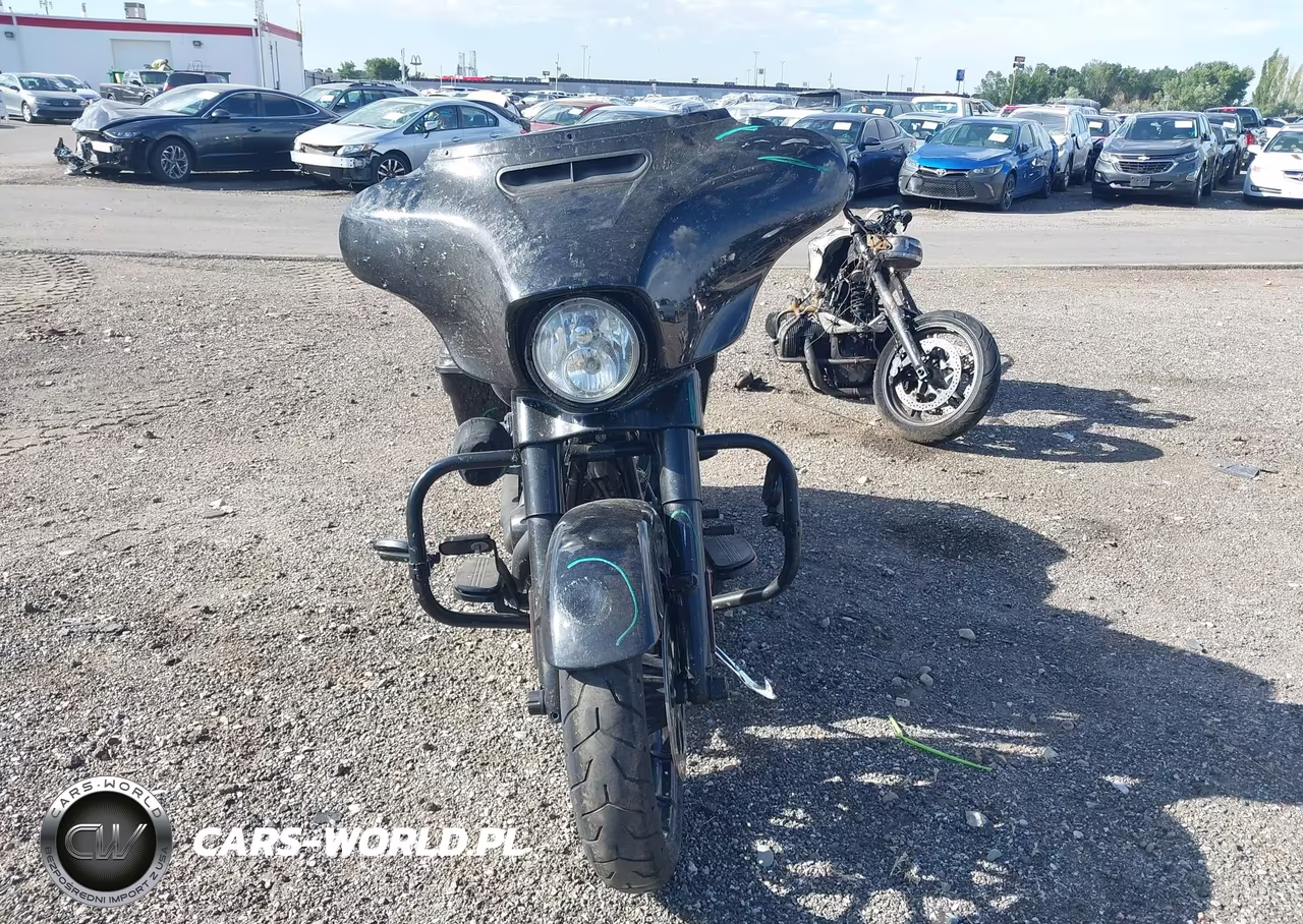 2018 Harley-Davidson Flhxs Street Glide Special VIN:1HD1KRC32JB600483 - 5