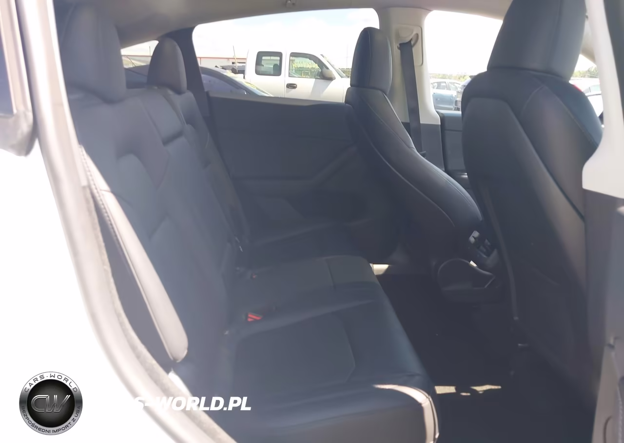 2023 Tesla Model Y VIN:7SAYGDEE9PA180732 - 8