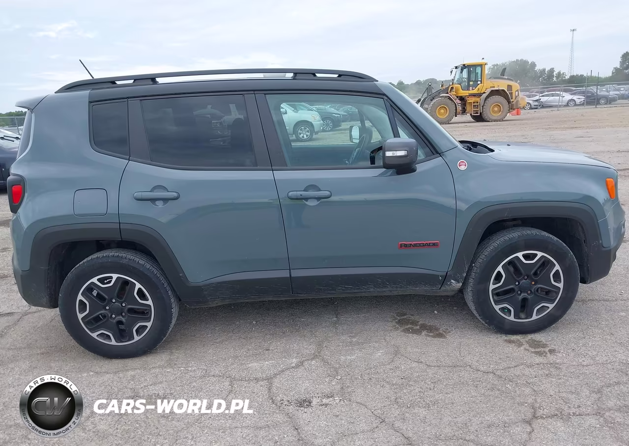 2016 Jeep Renegade Trailhawk VIN:ZACCJBCT9GPD14830 - 13