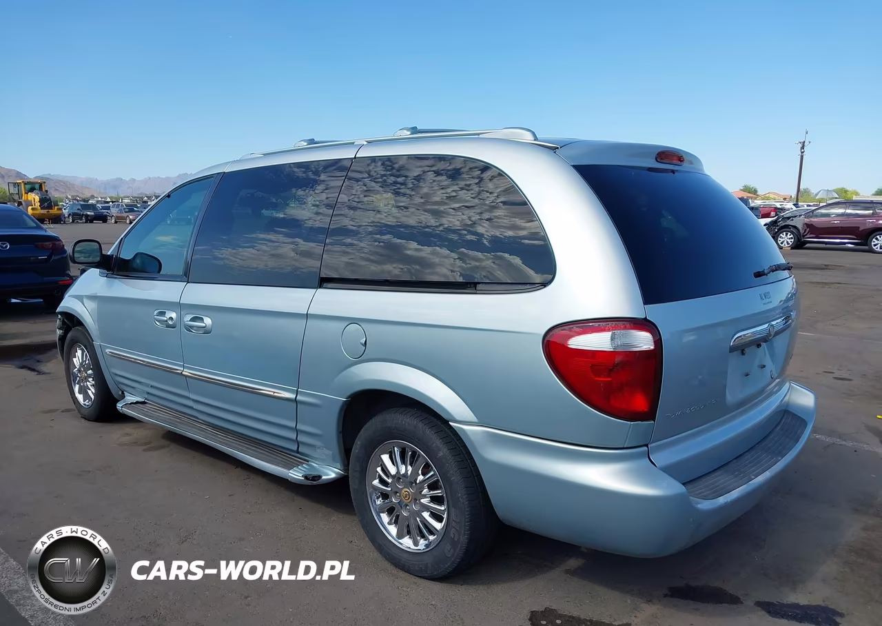 2002 Chrysler Town & Country Limited VIN:2C8GP64L32R613075 - 3