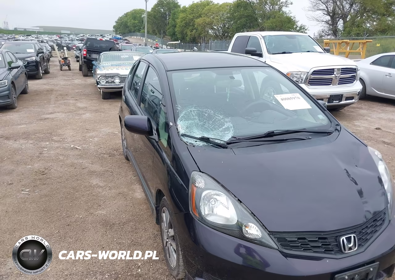 2013 Honda Fit Sport VIN:JHMGE8H53DC044124 - 6