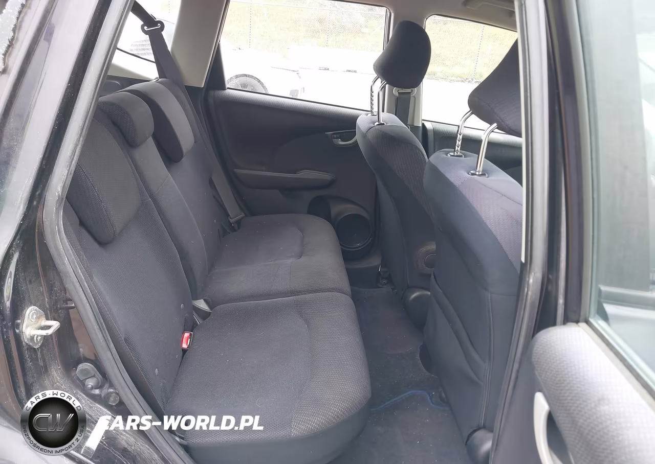 2013 Honda Fit Sport VIN:JHMGE8H53DC044124 - 8