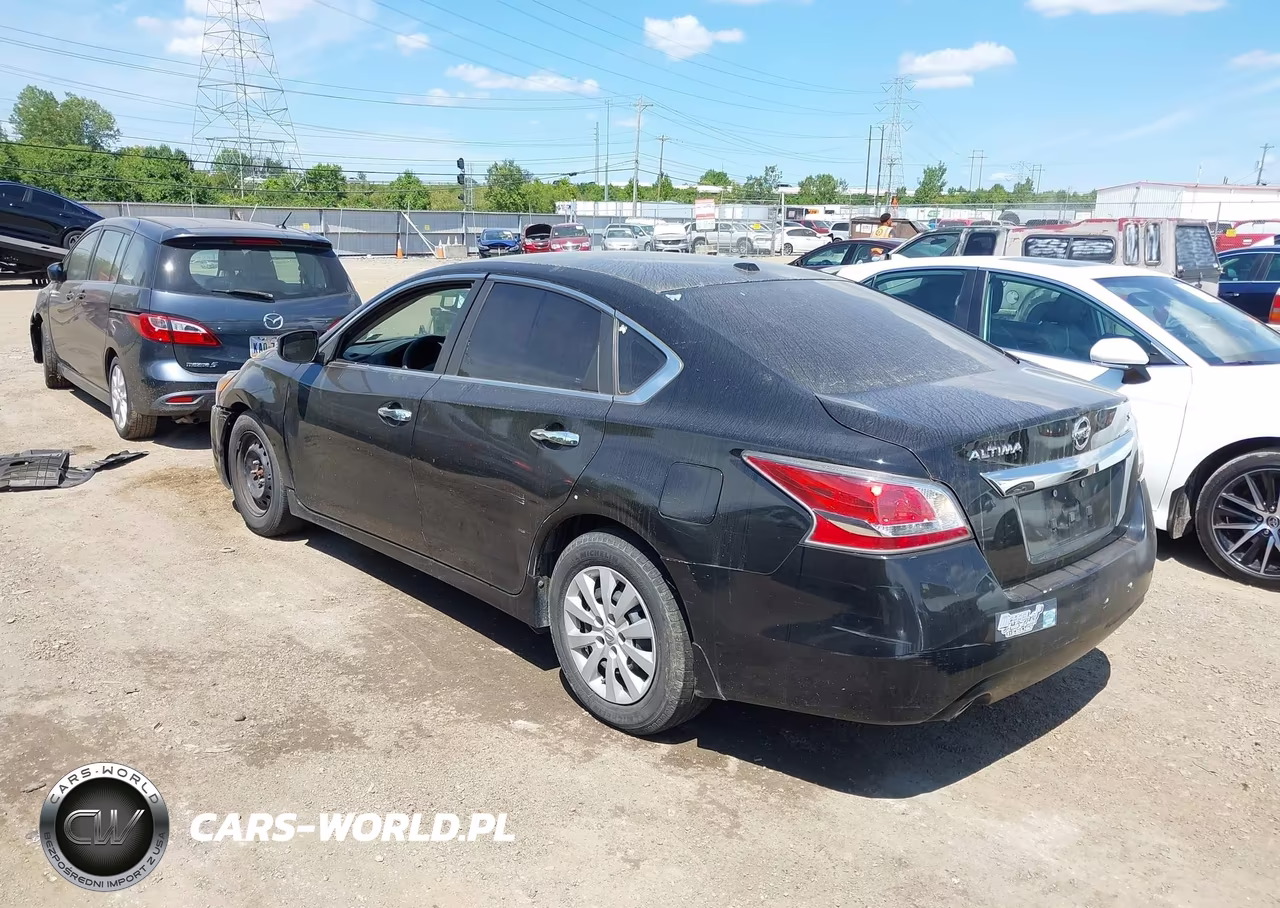 2015 Nissan Altima 2.5 S VIN:1N4AL3AP6FN331403 - 3