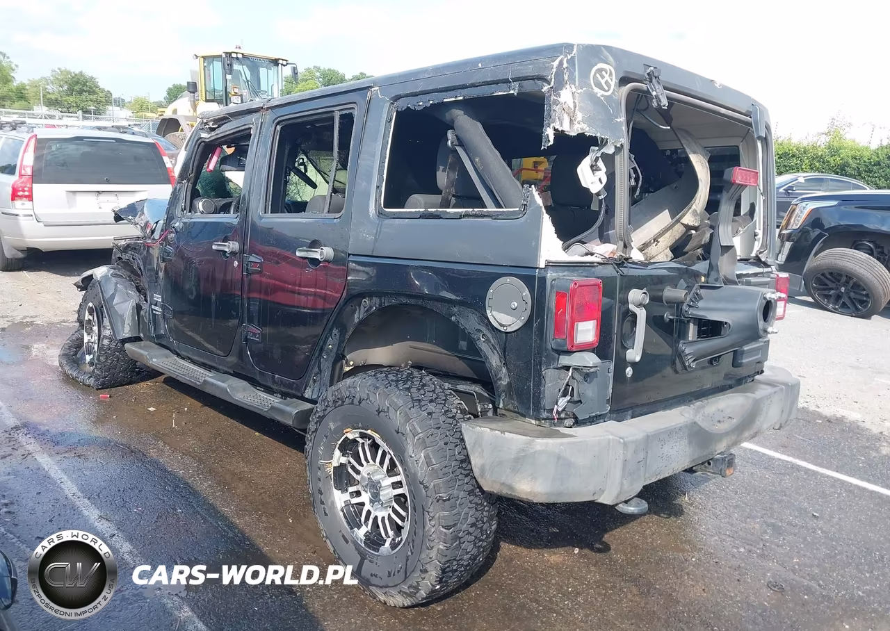 2012 Jeep Wrangler Unlimited Sport VIN:1C4BJWDG0CL184830 - 3