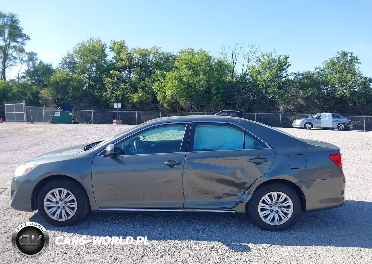 2012 Toyota Camry Le VIN:4T1BF1FK2CU507075 - 14