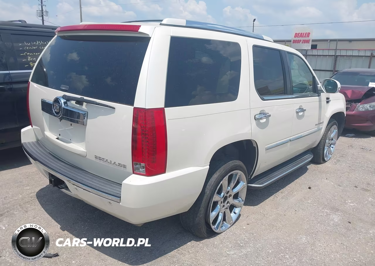 2008 Cadillac Escalade Standard VIN:1GYFK63888R245445 - 4