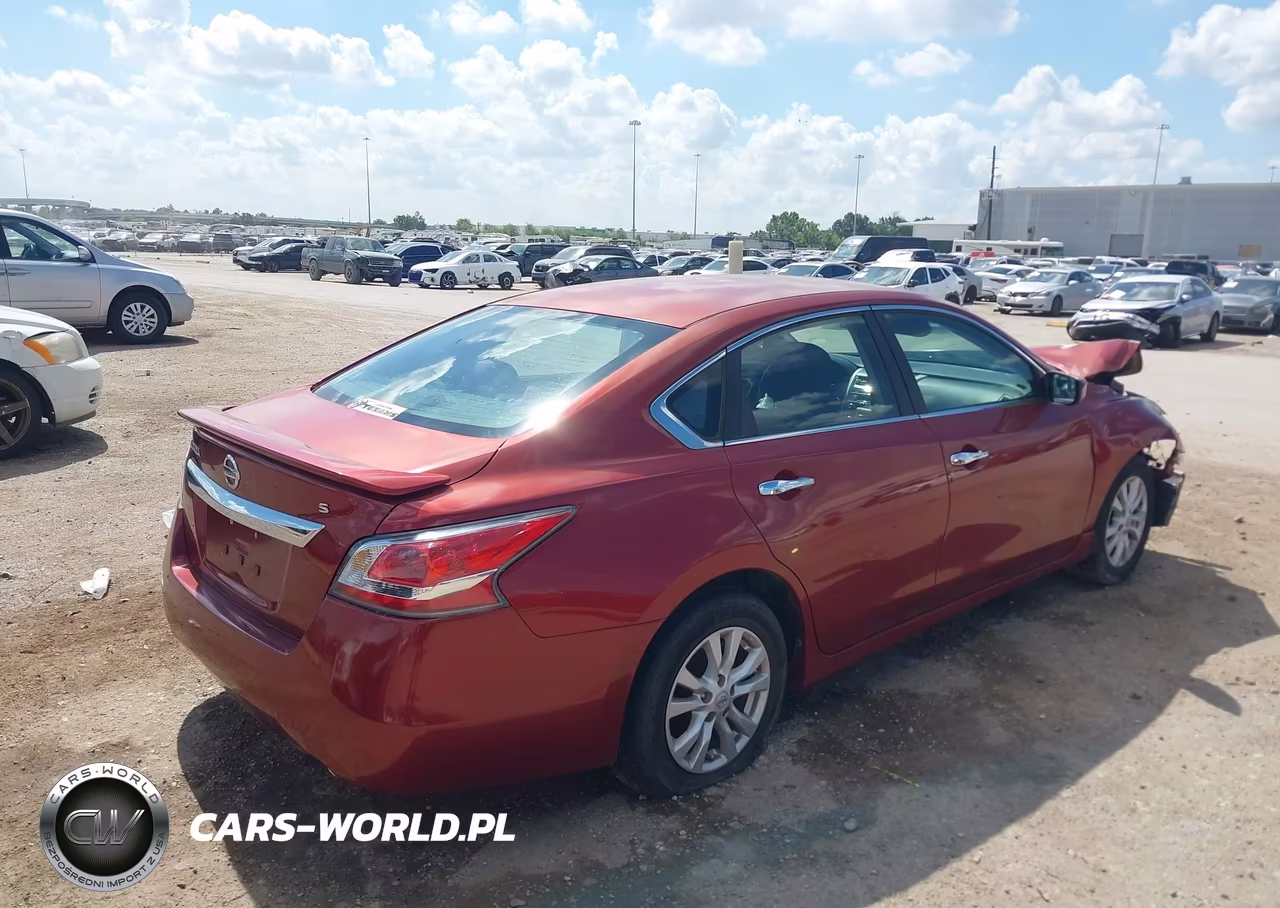 2014 Nissan Altima 2.5 S VIN:1N4AL3AP7EN247217 - 4