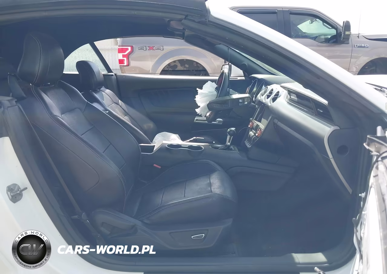 2018 Ford Mustang Ecoboost Premium VIN:1FATP8UH5J5110298 - 5