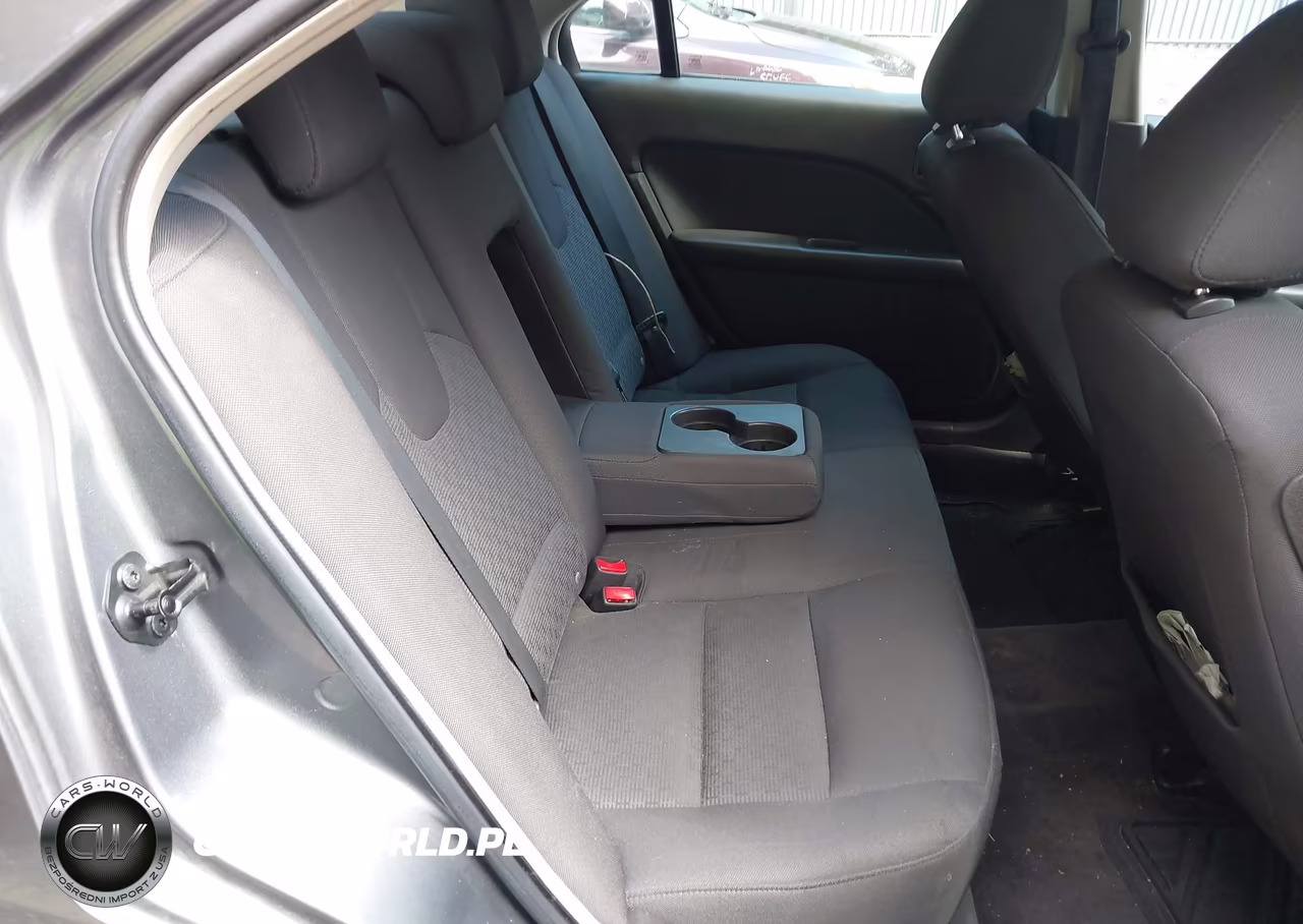 2010 Ford Fusion Se VIN:3FAHP0HA8AR187703 - 8