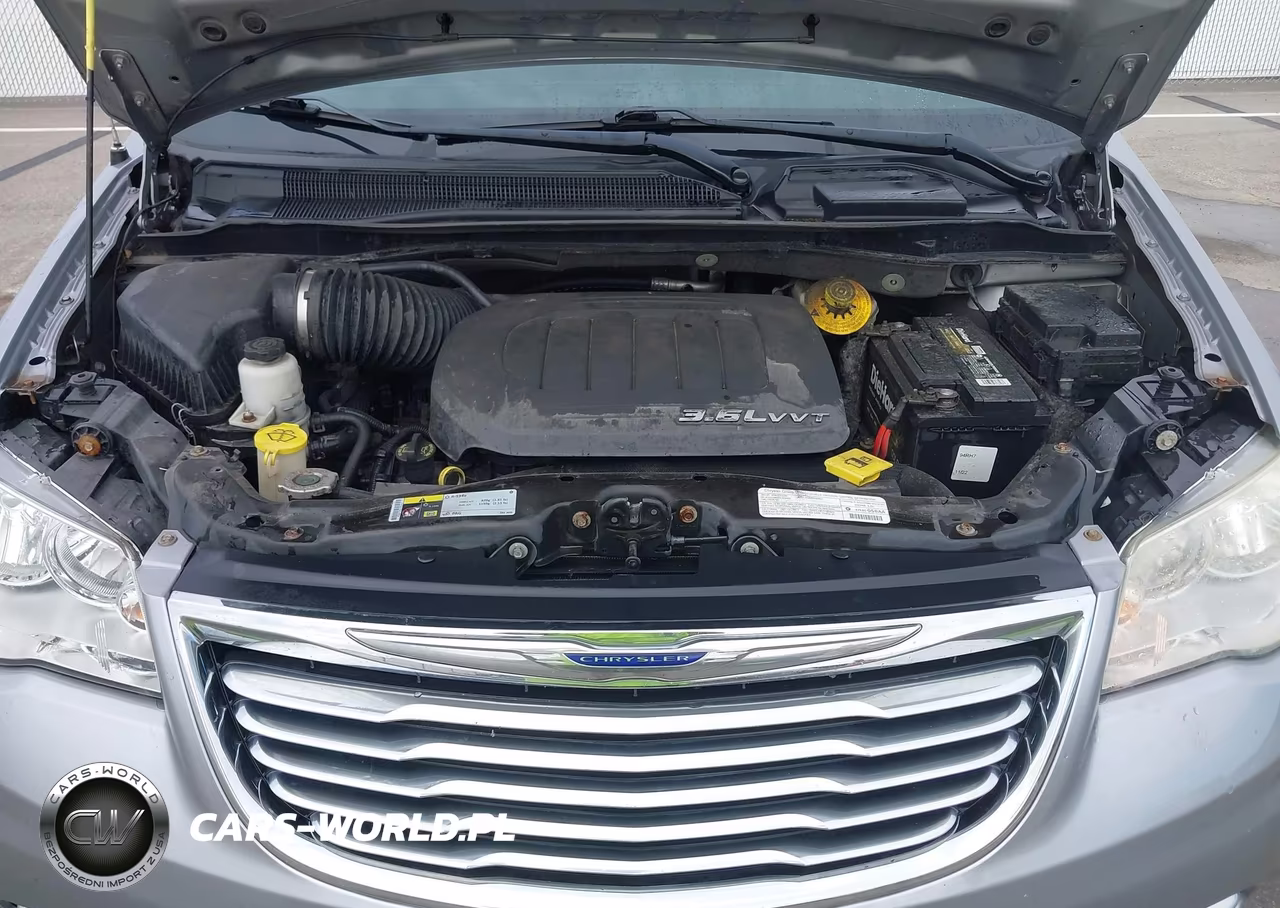 2014 Chrysler Town & Country Touring VIN:2C4RC1BGXER124420 - 10