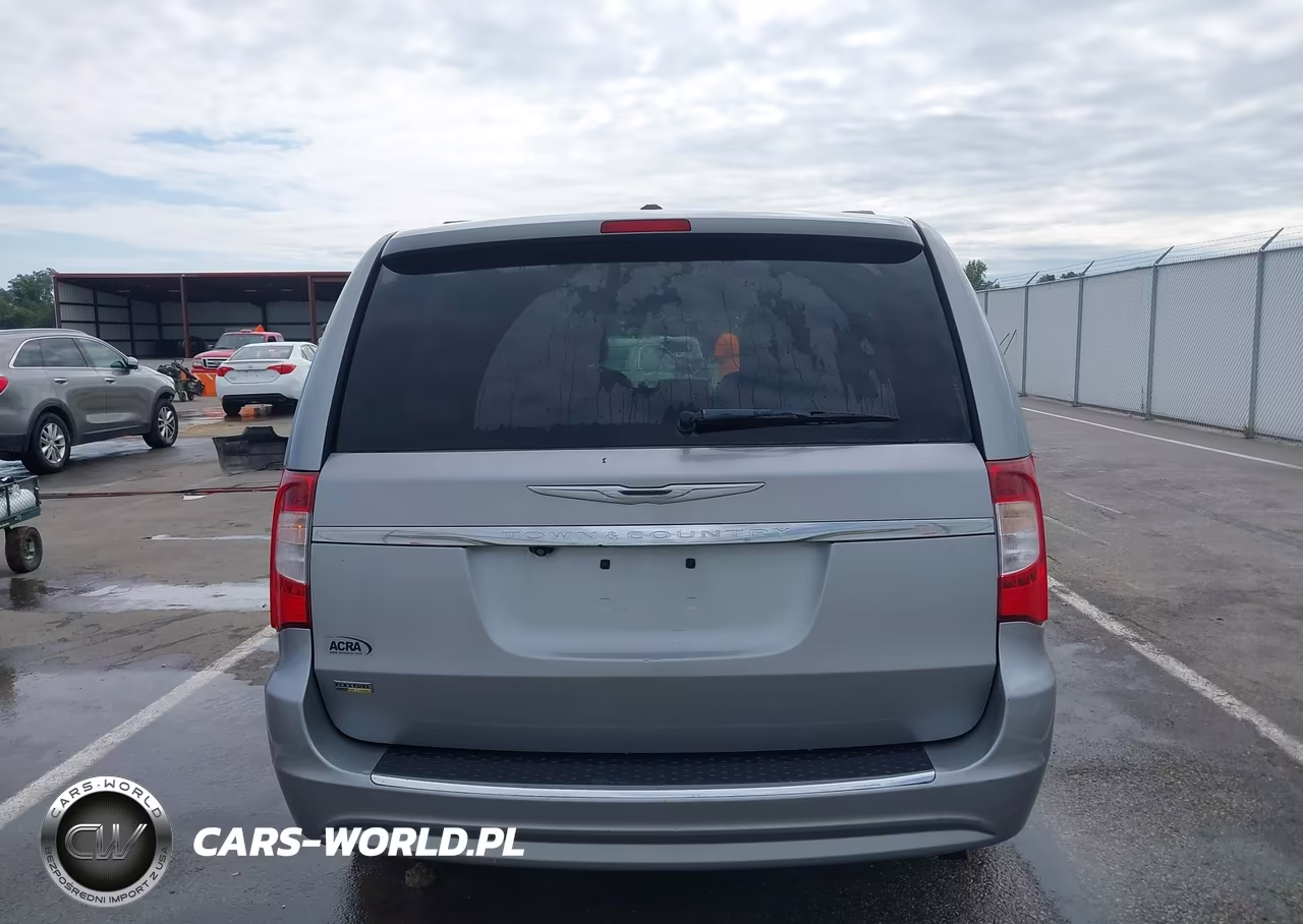 2014 Chrysler Town & Country Touring VIN:2C4RC1BGXER124420 - 16