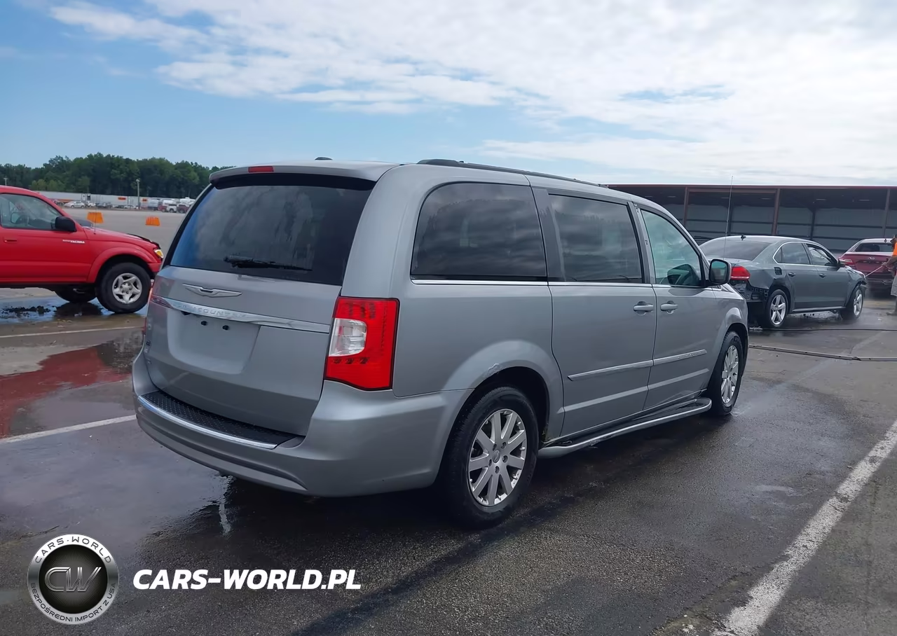 2014 Chrysler Town & Country Touring VIN:2C4RC1BGXER124420 - 4