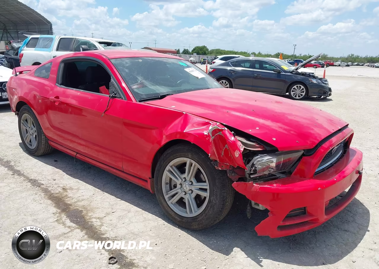 2014 Ford Mustang V6