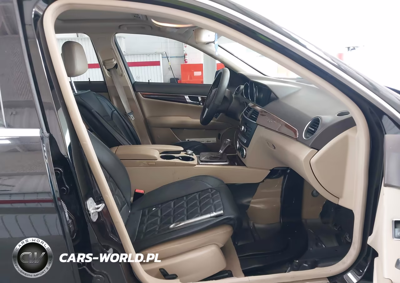 2014 Mercedes-Benz C 250 Luxury-Sport VIN:WDDGF4HB3EA959295 - 5