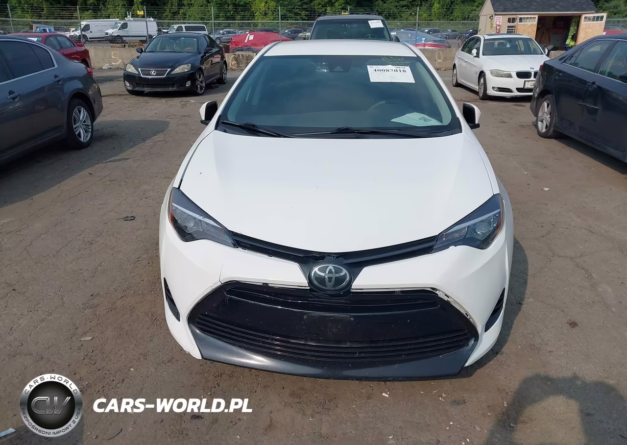 2019 Toyota Corolla Le VIN:2T1BURHE7KC145935 - 13