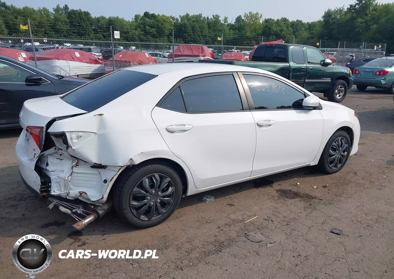 2019 Toyota Corolla Le VIN:2T1BURHE7KC145935 - 14