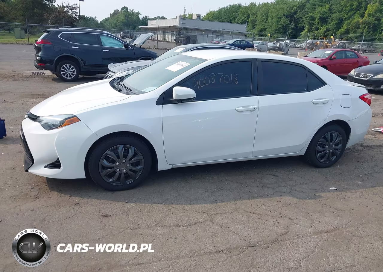 2019 Toyota Corolla Le VIN:2T1BURHE7KC145935 - 15