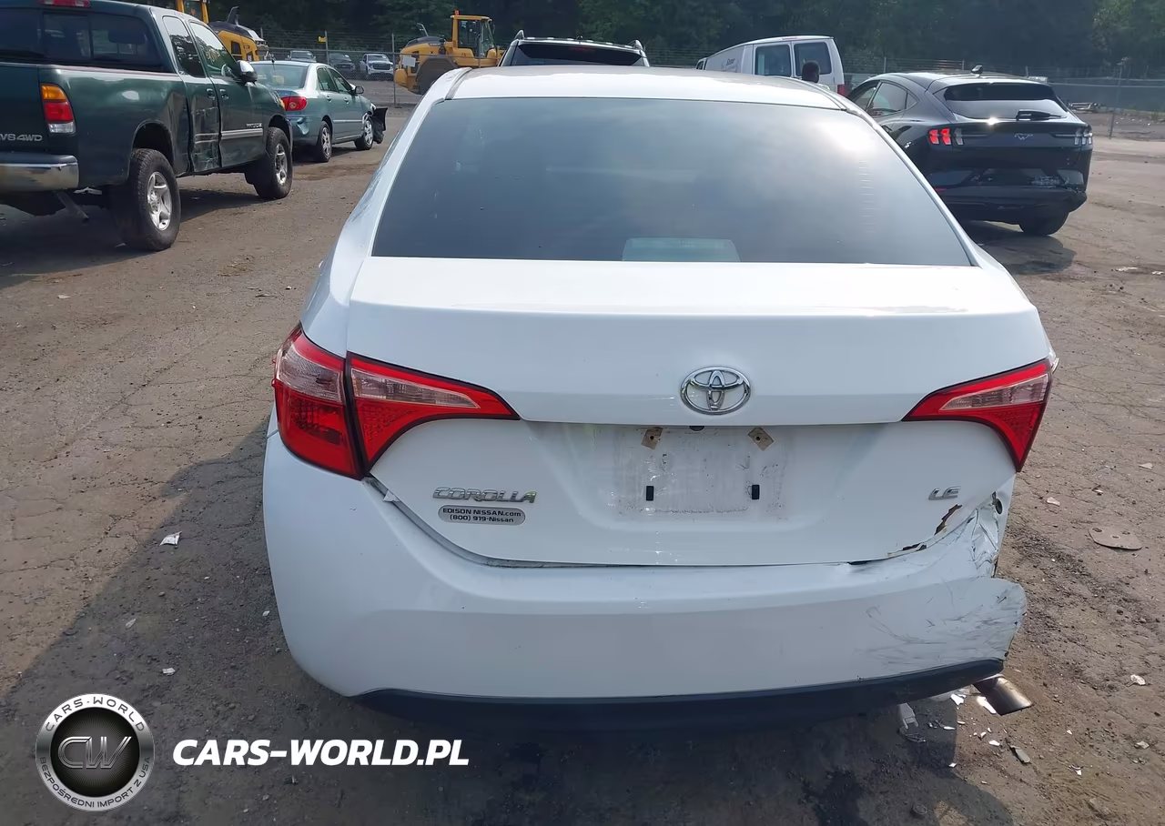 2019 Toyota Corolla Le VIN:2T1BURHE7KC145935 - 17