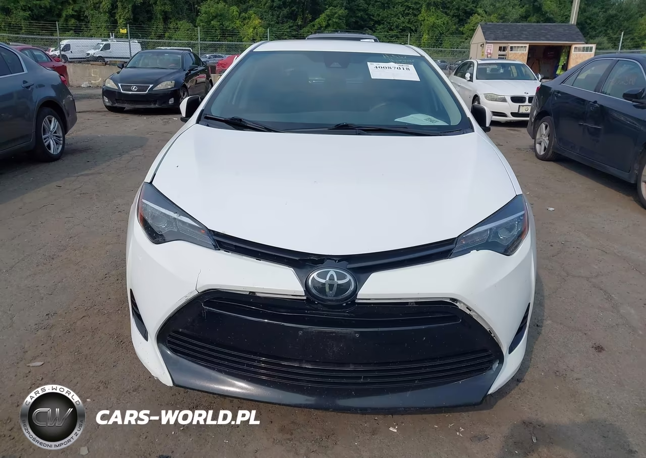2019 Toyota Corolla Le VIN:2T1BURHE7KC145935 - 19
