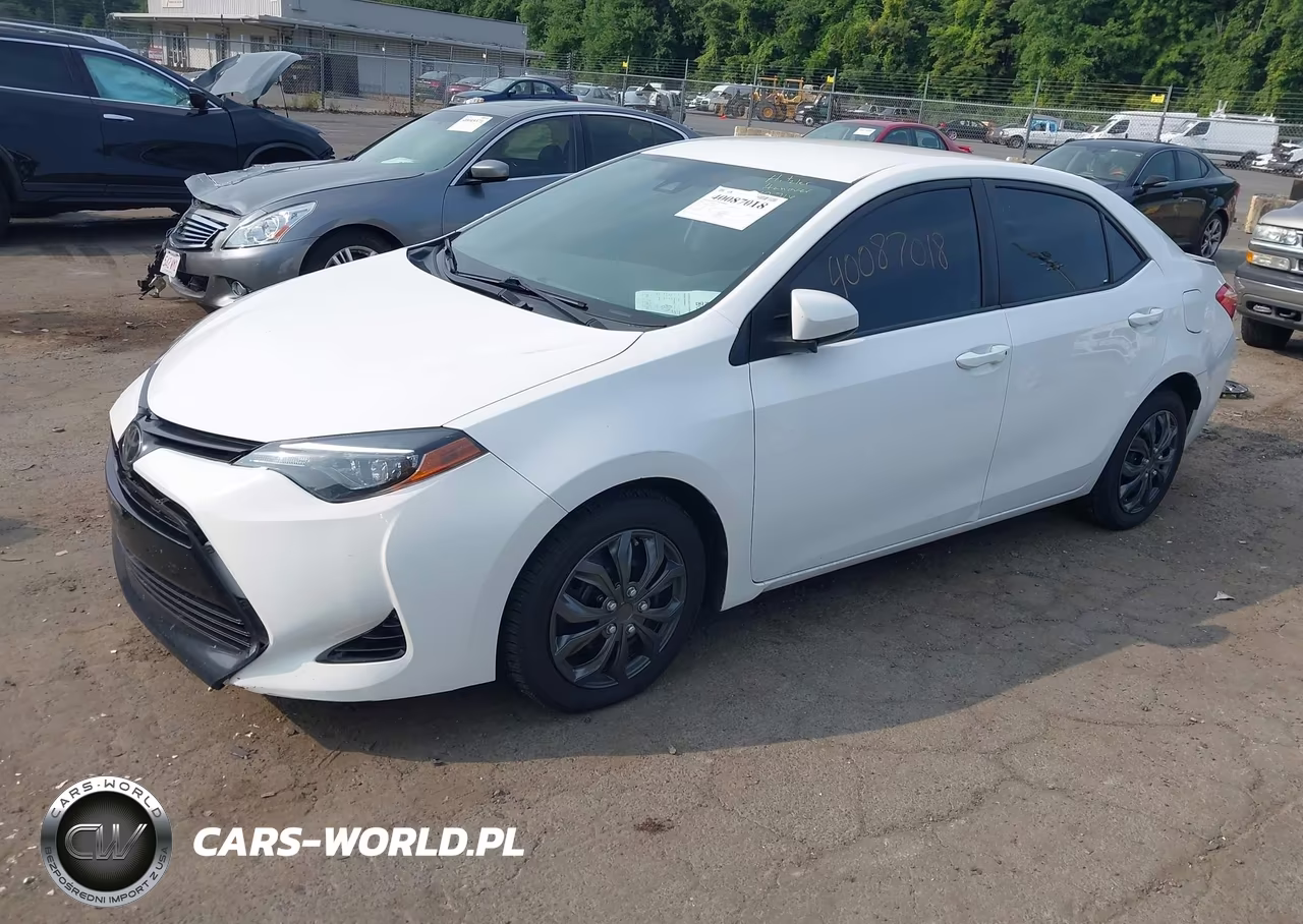2019 Toyota Corolla Le VIN:2T1BURHE7KC145935 - 2