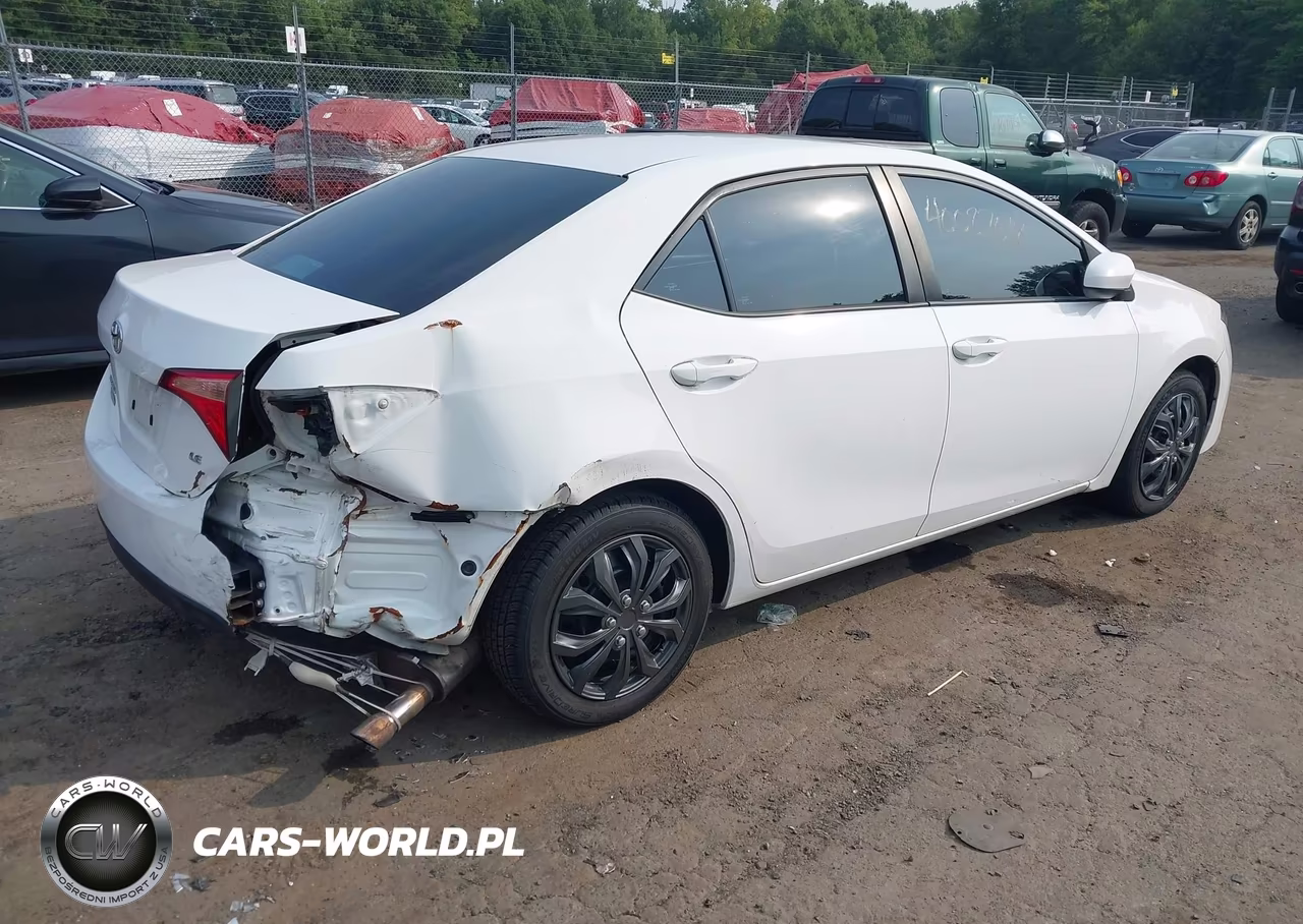 2019 Toyota Corolla Le VIN:2T1BURHE7KC145935 - 4